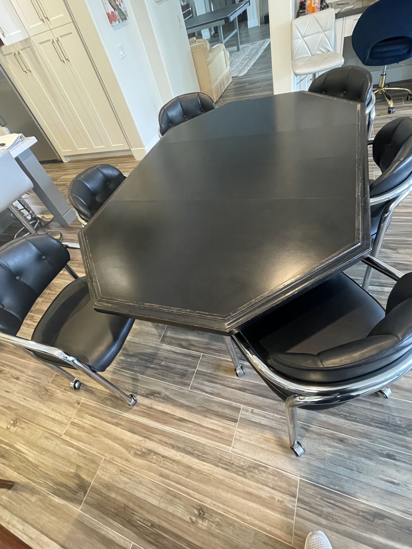 6 Rolling Dining Chairs & Black Expandable Table