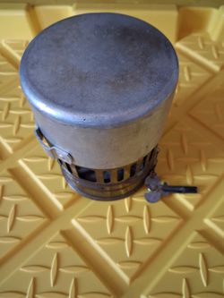 Vintage oil burner with cup and key