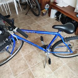 Bike schwinn 26 Great condition