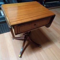 1940's Oak Pedestal End Table With Drawer & 2 Leaves