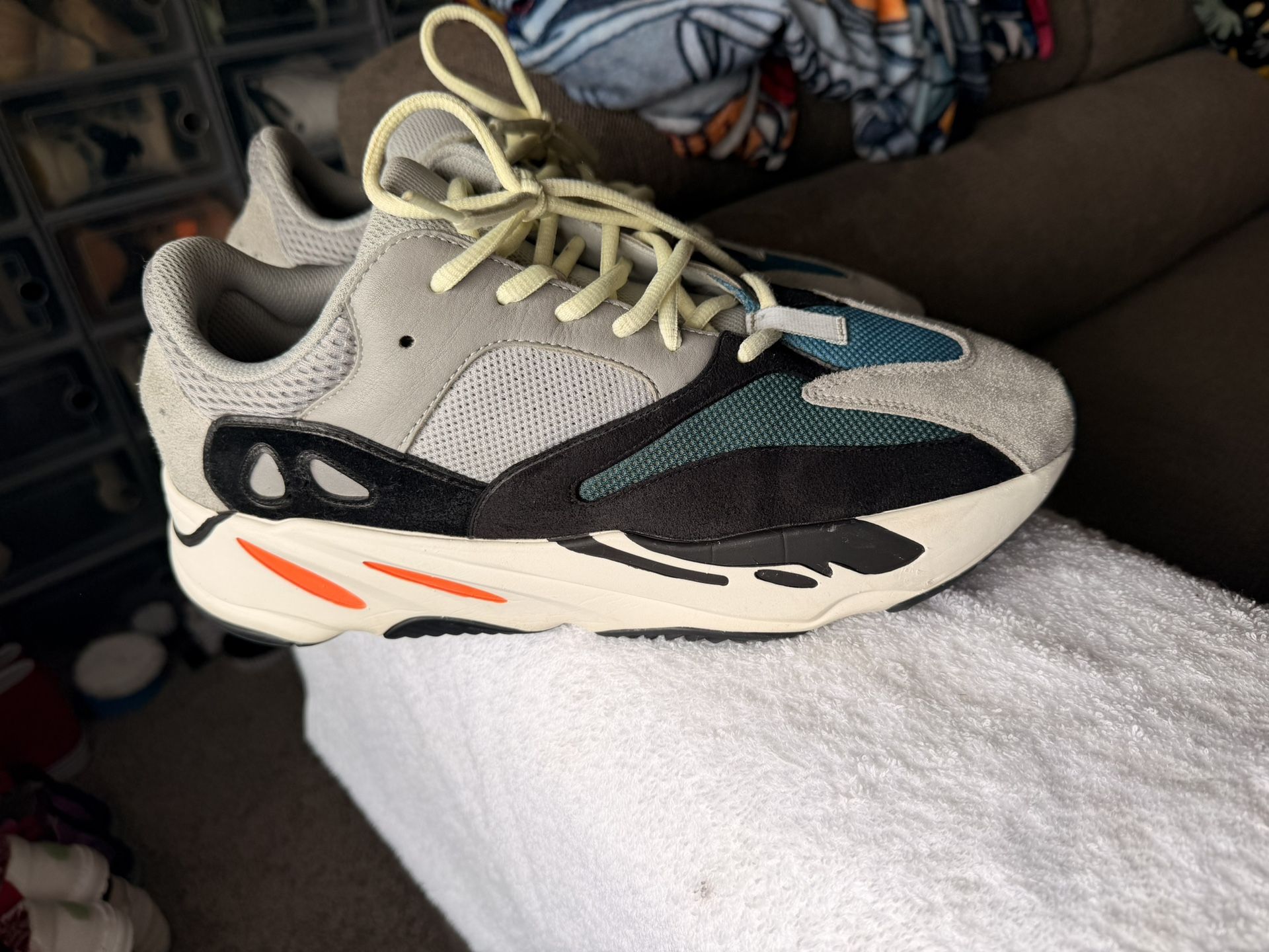 Yeezy 700 “WAVE RUNNER”