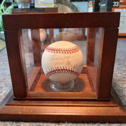 
EARL WEAVER Signed Official MLB Baseball HOF BALTIMORE ORIOLES 

The product is an officially licensed MLB baseball signed by Hall of Famer Earl Weav