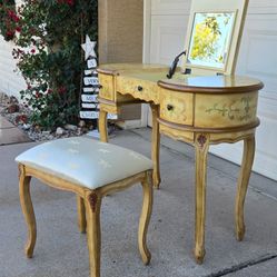 Venetian dressing table /Vintage Vanity Set w/ Mirror & Stool-64th St & Bell