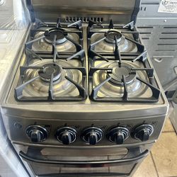 Danby stove (delivery+install available) width 20”
