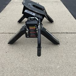 Curt E16 5th Wheel Hitch