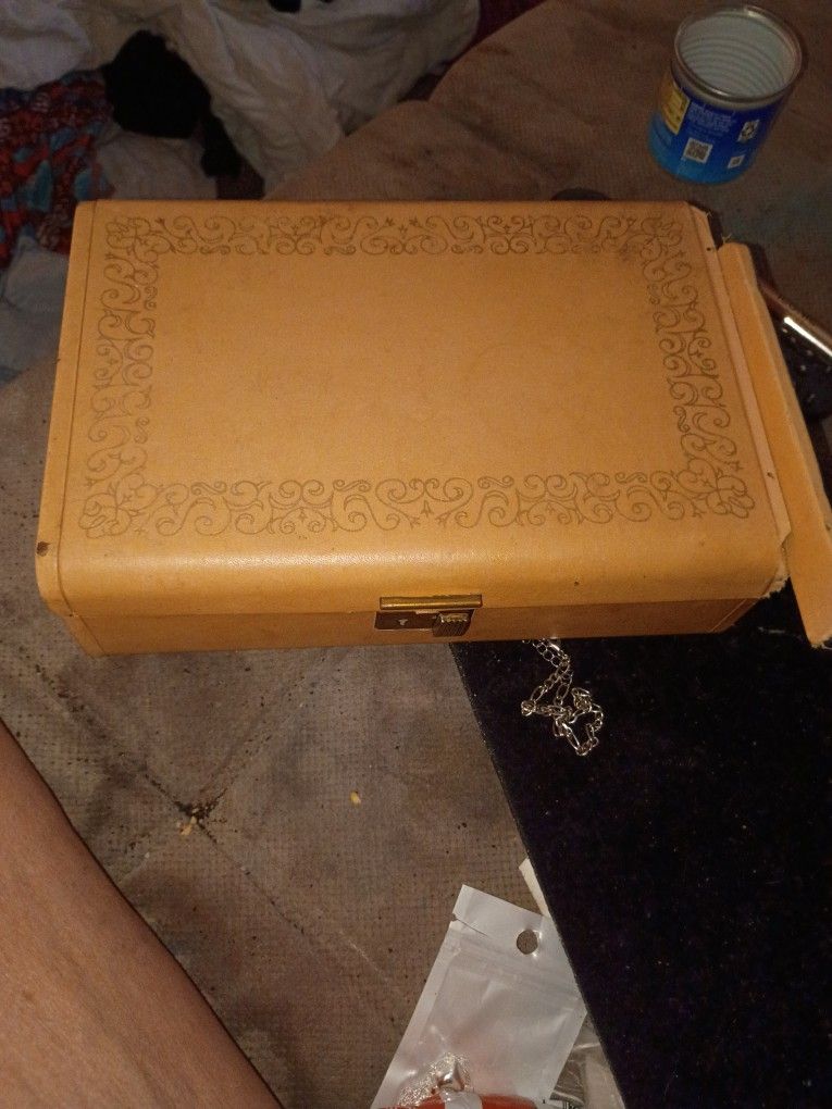 Old 50s Jewelry Box 