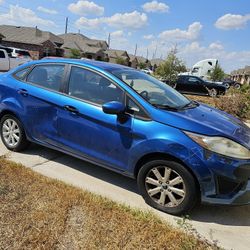 Car Ford Fiesta 