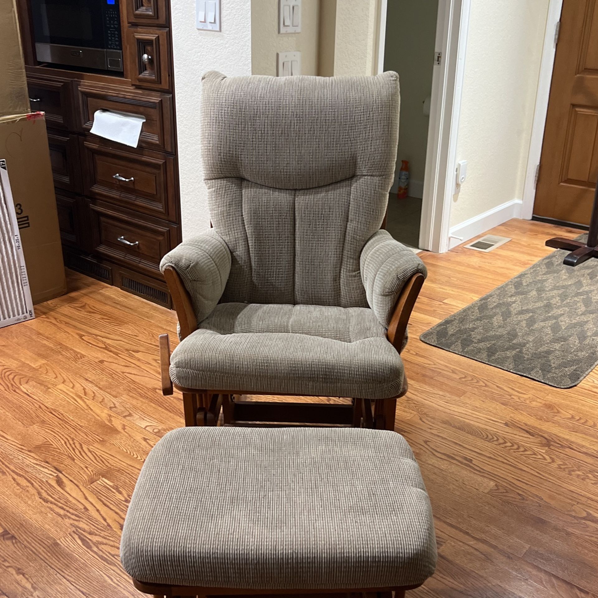 Sliding Chair  and Ottoman 