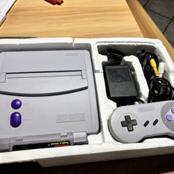 Super Nintendo JR With Game 