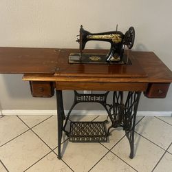 Singer Sewing Machine