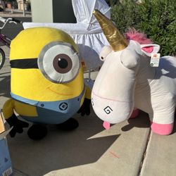 Giant Stuffed Minion & Unicorn (Despicable Me) – Great Condition!