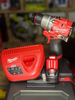 Milwaukee M12 FUEL 12V Lithium-lon Brushless Cordless 1/ 2 in. Hammer Drill