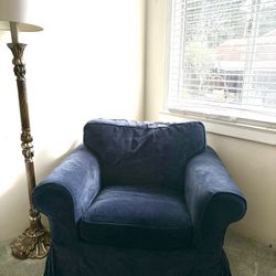 Potterybarn Matching Chairs/ 2 Sets Of Slipcovers