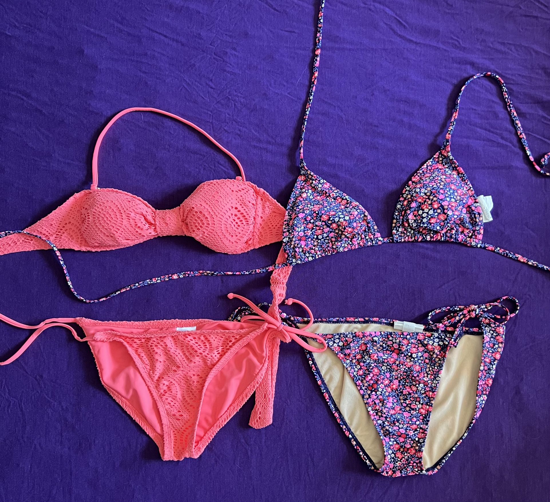2 Bikinis - Size Junior Small