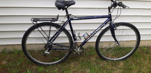 Cannondale Mountain Bike