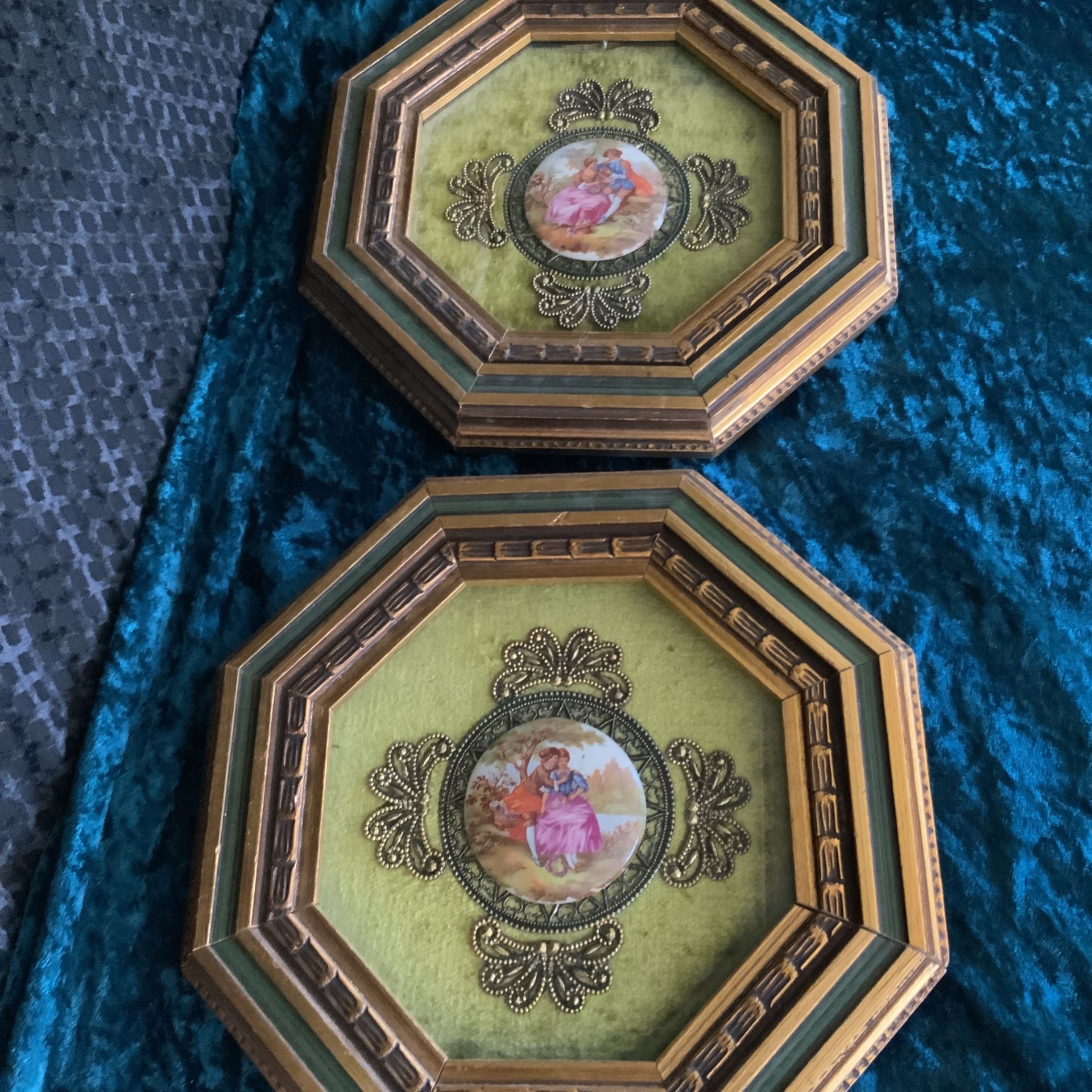 BROXTON FURNITURE CO. MATTED AND FRAMED PICTURES FEATURING PORCELAIN FRAGONARD COURTING COUPLES