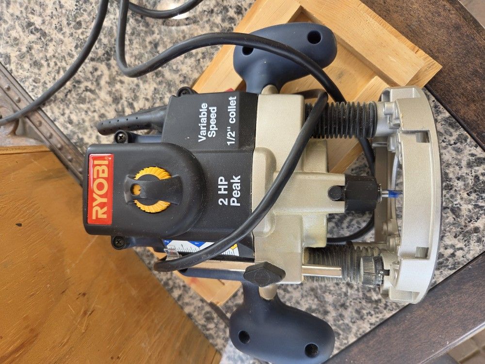 RE180PL1G Ryobi Router 10 Amp 2 HP Plunge Base Corded Router