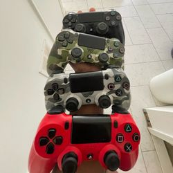 Ps4 controllers 