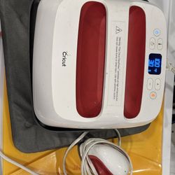 Cricut Cut Smart 2 & Cricut Press & Smaller Press