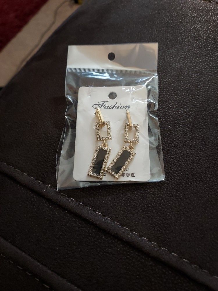 Earings