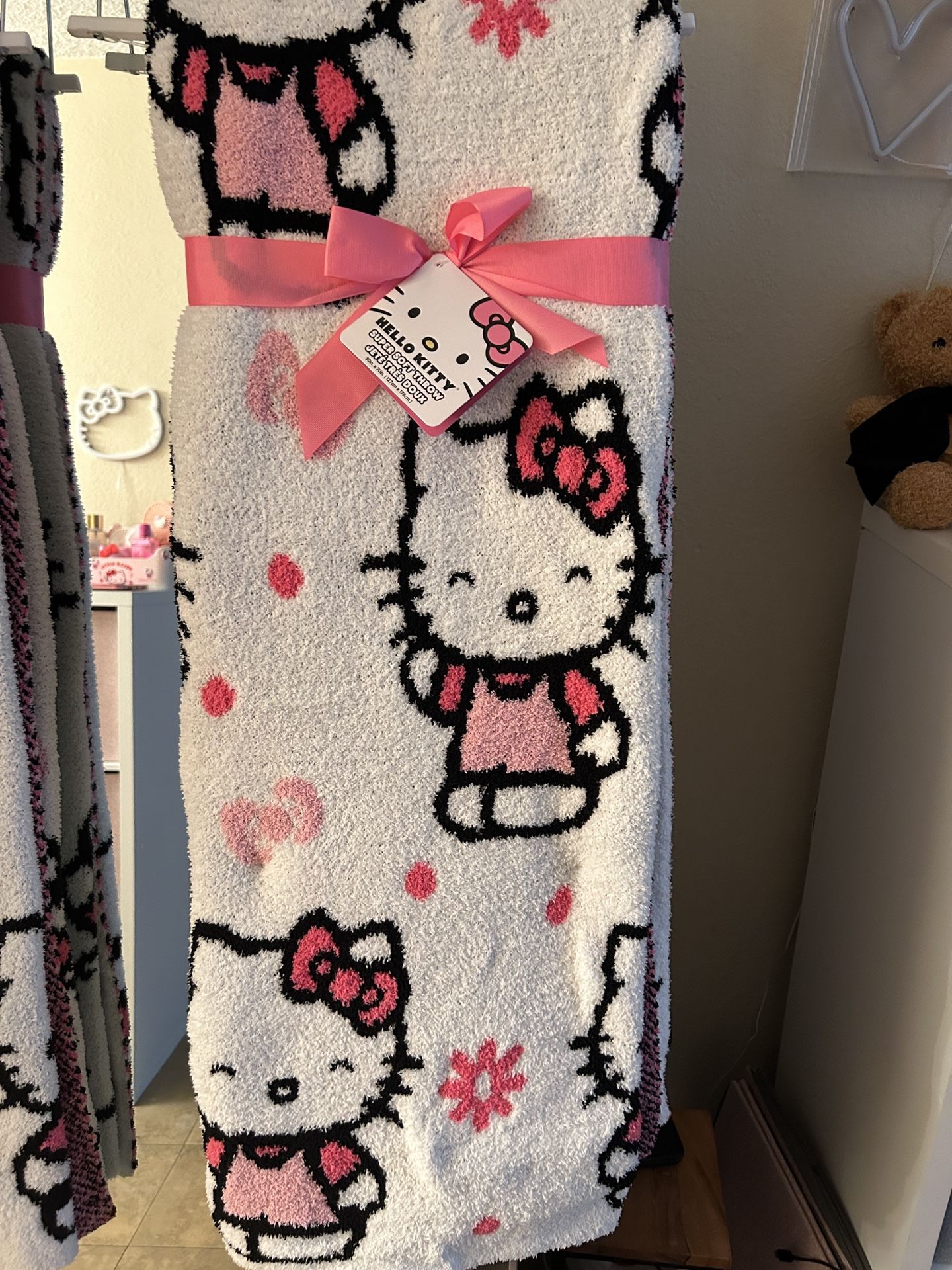White Hello Kitty Sherpa Blanket
