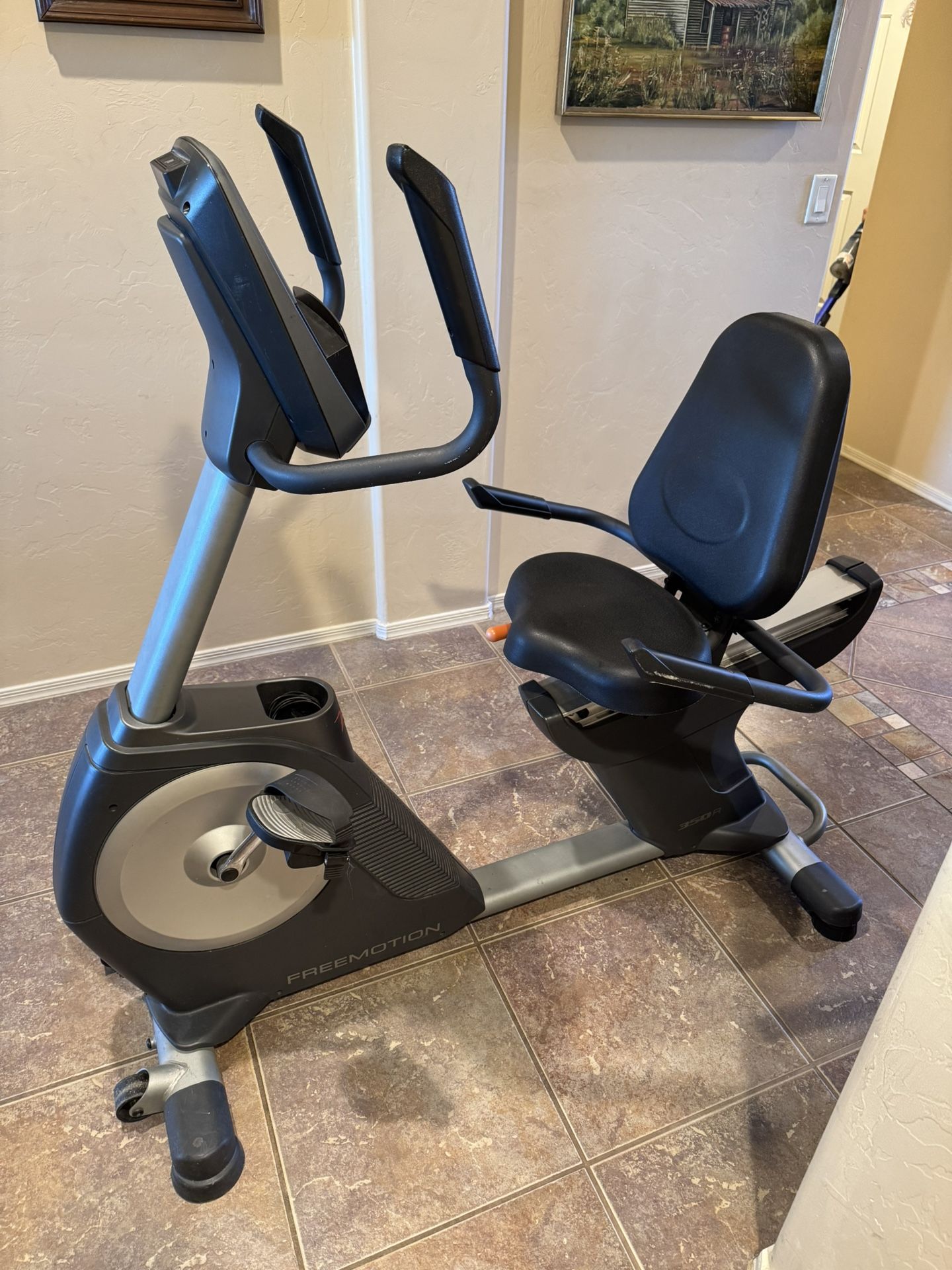 Exercise Bike - Free Motion 350r iFit.