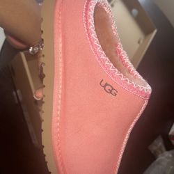 pink women size 10 ugg slides 