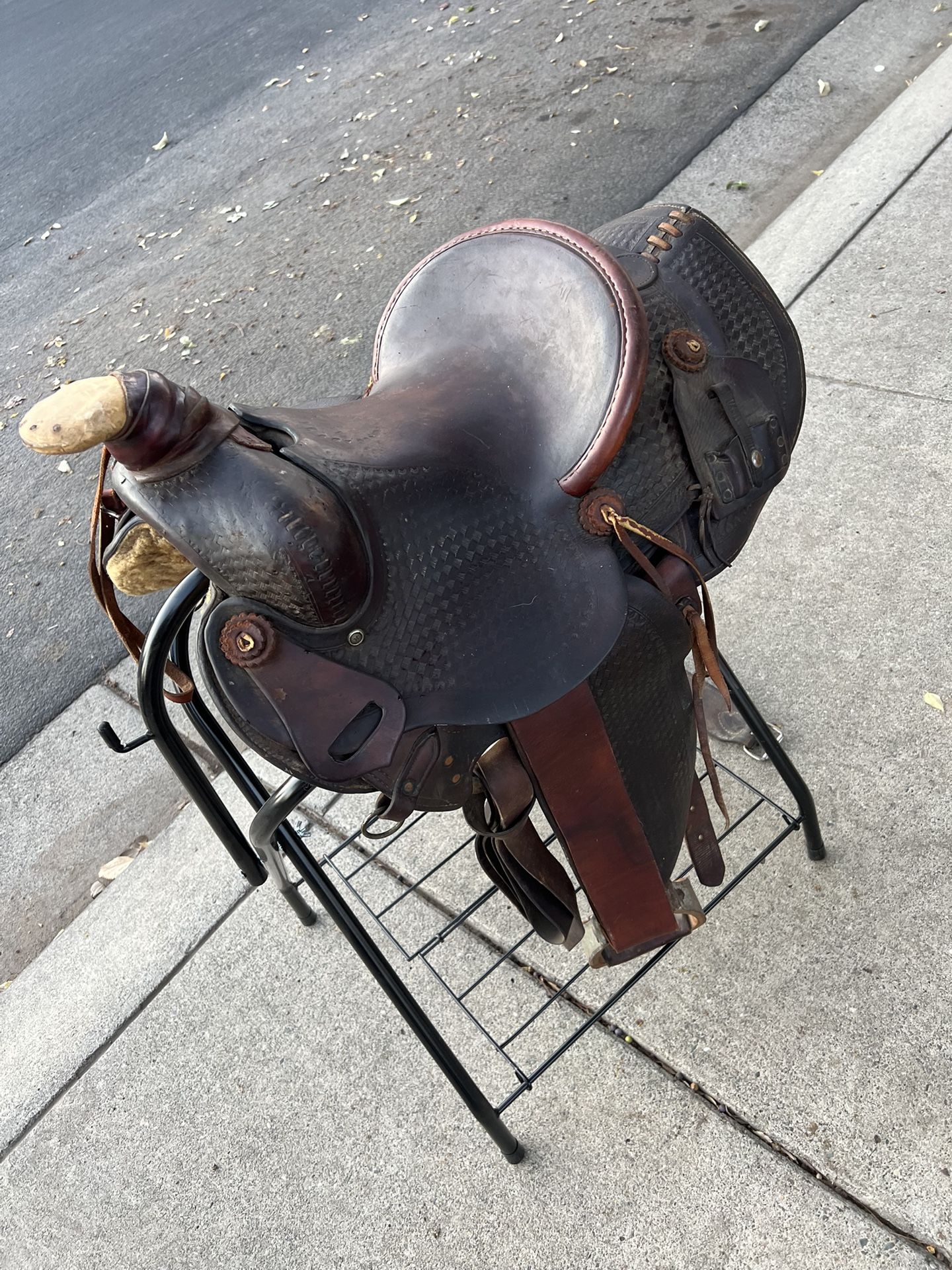 Horse Saddle 14"