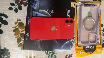 iPhone 12 64 gig bundle excellent condition