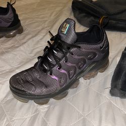 Nike Vapormax Plus "Eggplants” size 8