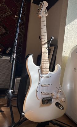 Squier Sonic Stratocaster Arctic White Used