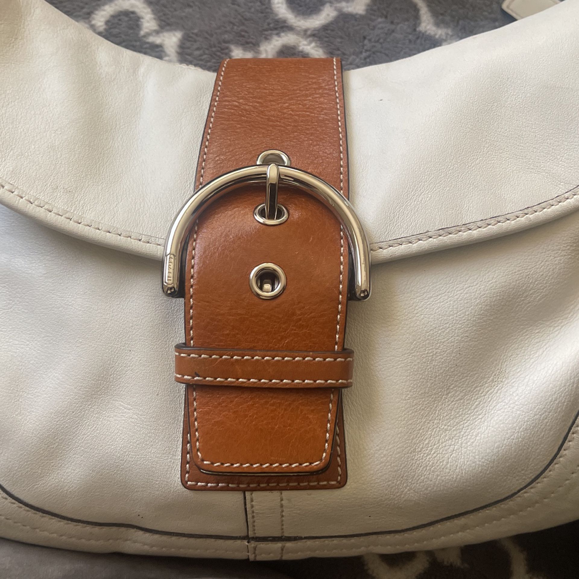 COACH Soho Leather Ivory Tab Shoulder Bag F10192 for Sale in Riverside, CA  - OfferUp