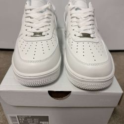 New Nike Air Force 1