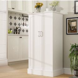 Kitchen pantry