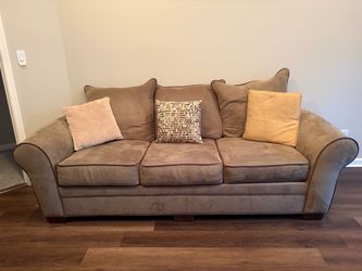 Formal couch