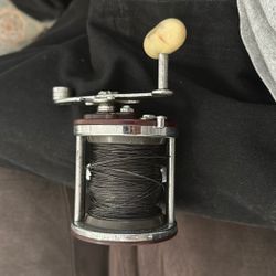 Penn Jigmaster No.500 Fully spooled with braided line