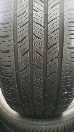 Set of 4 matching tires continental 225/45R17