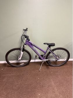 Schwinn Frontier Women’s Mountain Bike – Purple