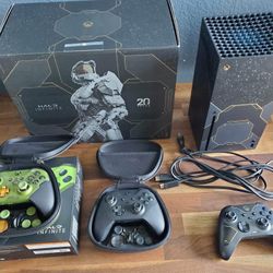  Xbox Series X – Halo Infinite Limited Edition Console Bundle :  Video Games