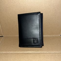 London Fog Collection Trifold Wallet
