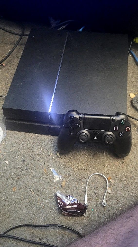 PS4 500GB 11.00 Modded With GoldenHEN