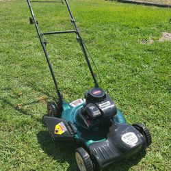 Bolens 22in Briggs & Stratton Self Propelled Mower
