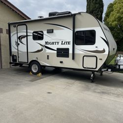 2018 Mighty Lite 16ft Travel Trailer With Slide Out 