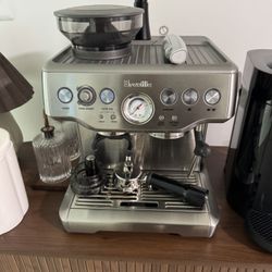 Breville Barista Express Espresso Machine