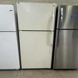 Ge Top And Bottom Refrigerator 