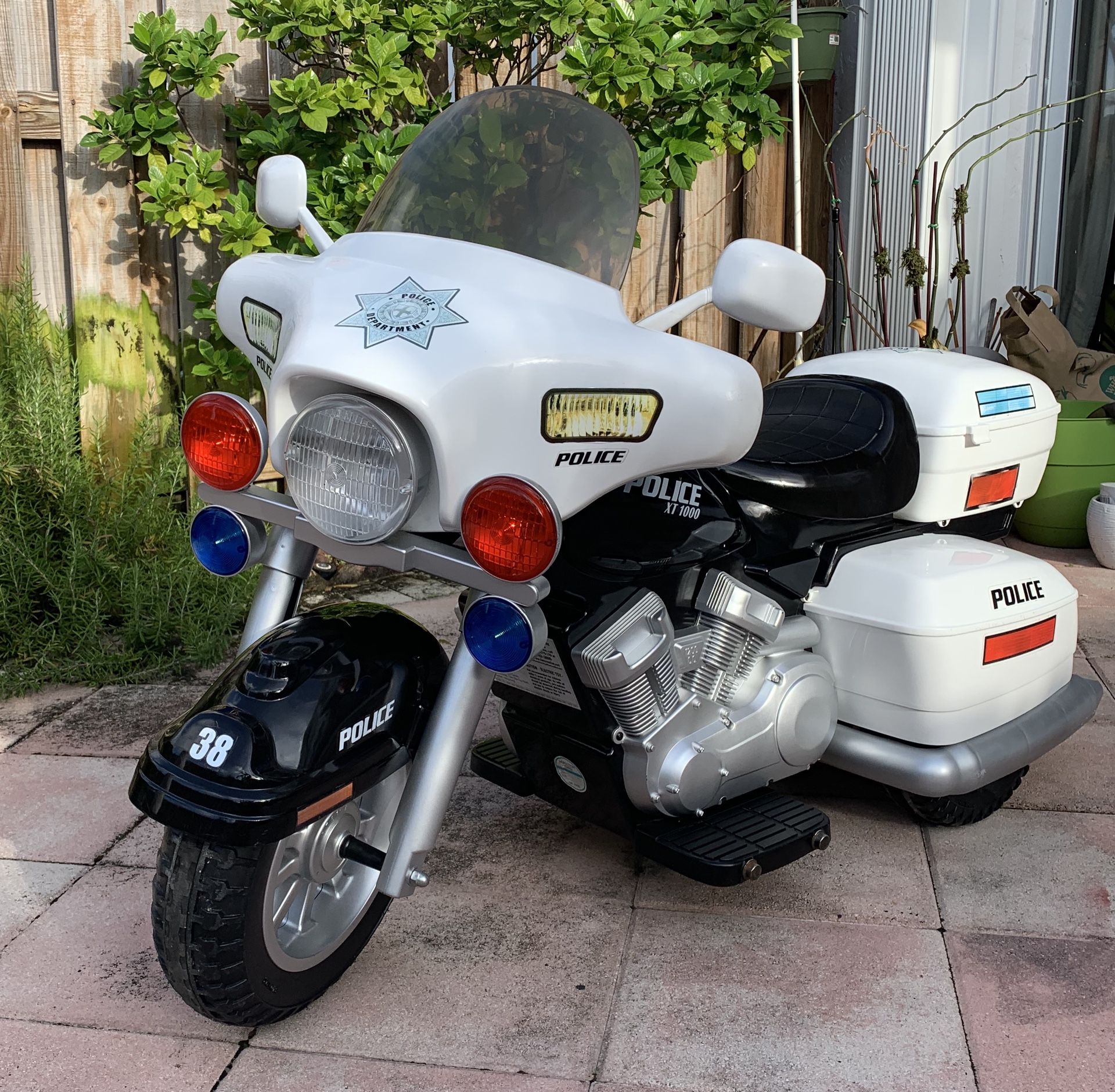 Motorcycle police patrol 12 V , power wheels, ride on toys, kids electric bike