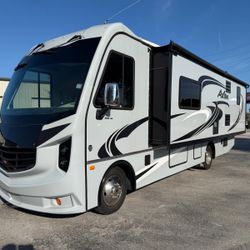 2018 Fleetwood Axon – Excellent Condition!