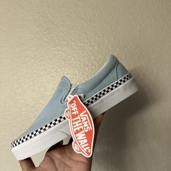 Women’s Vans Classic Slip-Ons, Size 5