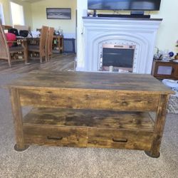 Coffee Table W/Lift Top