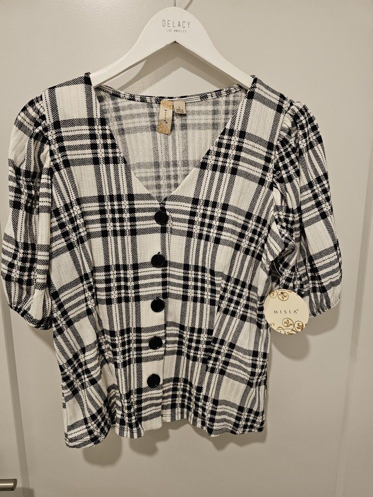 WOMENS PLAID BUTTON UP